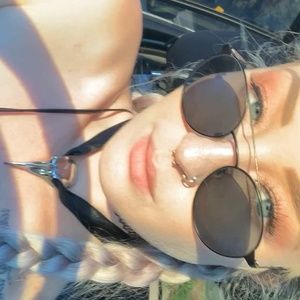 Meet your Posher, Ally